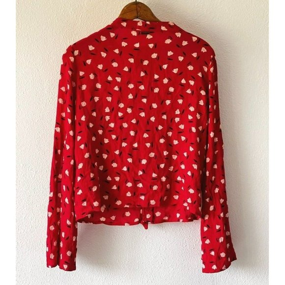 New BILLABONG Bohemian Red White Floral Flared Bell Sleeve Top Size Medium NWT - Picture 9 of 12